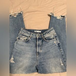 Zara Woman’s Straight Mom Jeans